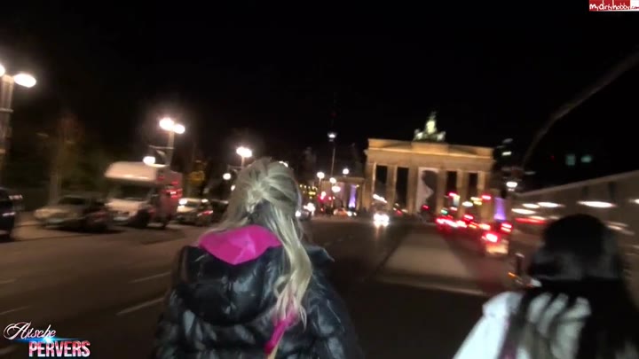aische-pervers – Besoffen, Nackt und willig – Berlin Tour mit Anna