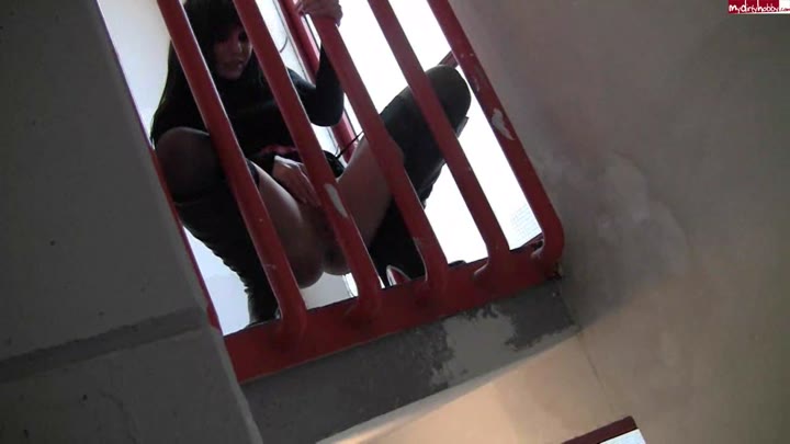 aische-pervers – Im hohen Bogen gepisst