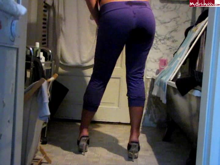 EinfachDeluxe – In Leggings und Shirt gepisst