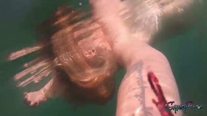 GypsyPage – Erwischt beim fingern im See