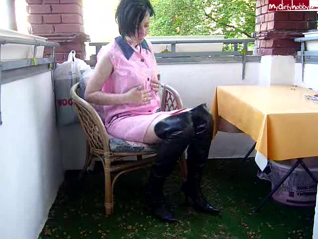 HeavenlyKiss – Fummelpause aufn Balkon