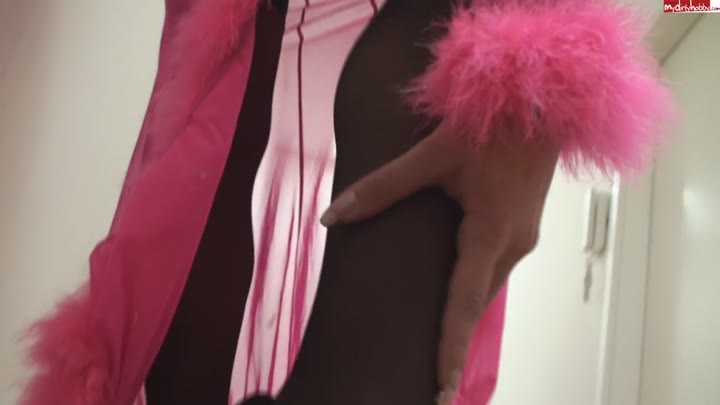 Julia4TG – Steht dein Schwanz auf Nylons