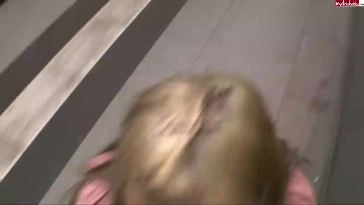 Selina-666 – Public – Mitten im Berliner Hauptbahnhof gefickt und Creampie