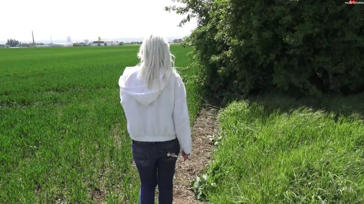 SophiaGold – WoW Unglaublich geil – Anhalter verführt