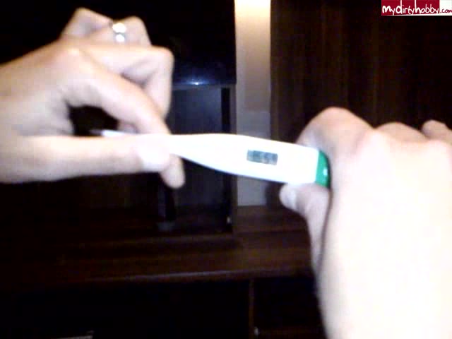 angelfox82 – Fieberthermometer im Po