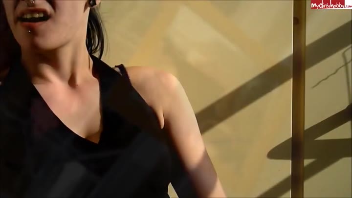 BitchyAngel – Freiluft-Fick aufm Balkon