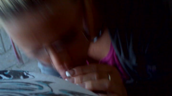 GINY-LAMOUR – Skandal Spermafresse vorm Disounter