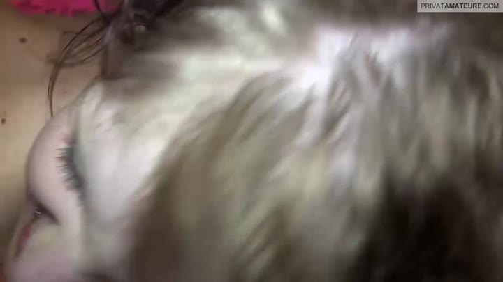 Mini-Hotcore – AO gefickt und bespritzt