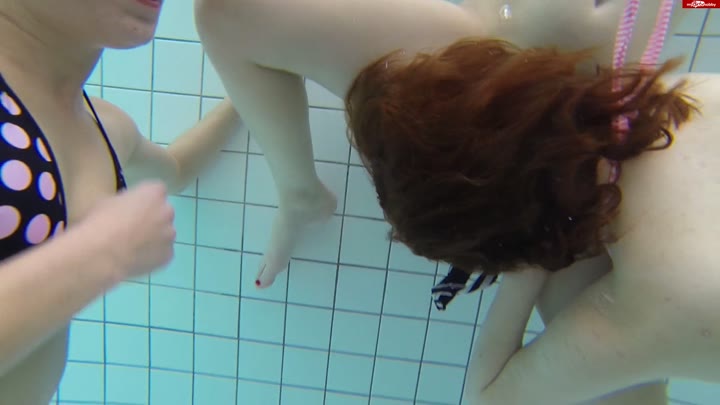 pussy-doll – Notgeile Unterwasserbitches