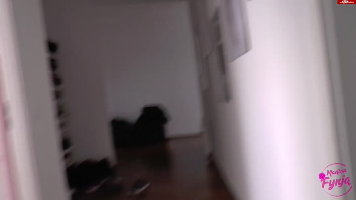 Madina-Fynja – Die Haushalts-Schlampe