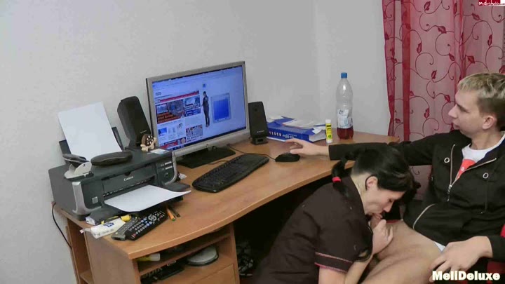 Meli-Deluxe – Au-Pair Teeny verführt süßen Gastsohn (18j)