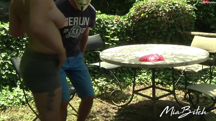 MIA-BITCH – Einmal entsamen Outdoor bitte