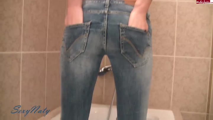 sexynaty – In die Jeans gepisst