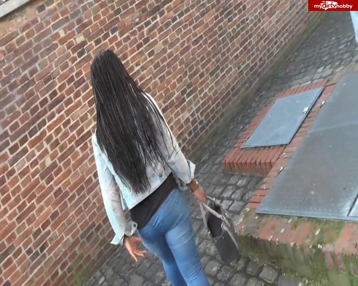 Sunny-Star – Spermawalk in der Altstadt