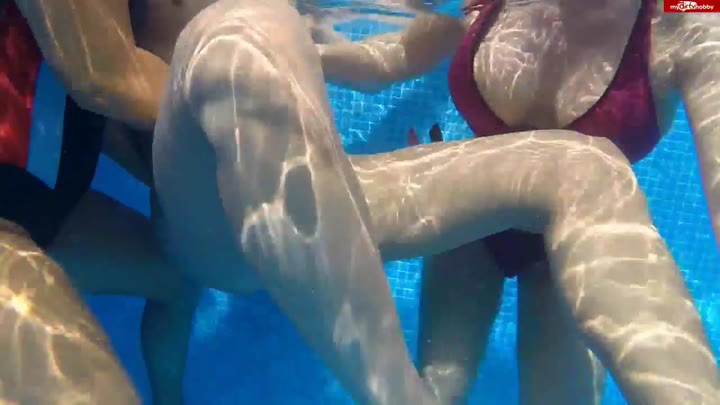 SweetSusiNRW – Heimlich unter Wasser im Hotelpool