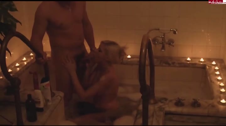 Teeny-Winnie18 – 100 Prozent Privat in der Schloss Badewanne (Intime Momente)