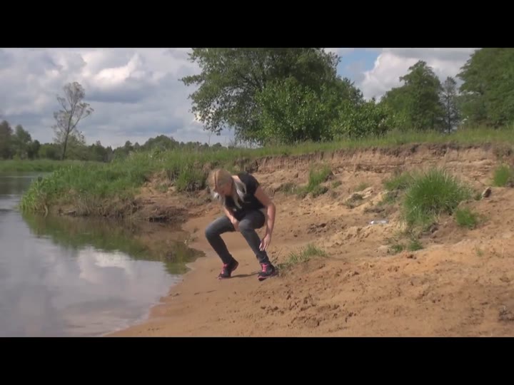 Teeny-Winnie18 – In Fluss gepisst