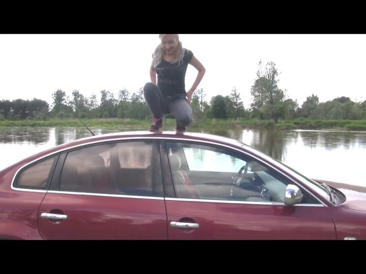 Teeny-Winnie18 – Pissen auf dem Autodach neben E.Angler