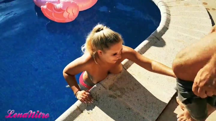 LenaNitro – Spanischen Poolboy vernascht