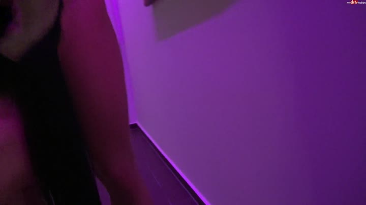 Maja-Bach – Heimlich in der oeffentlichen Sauna gefickt