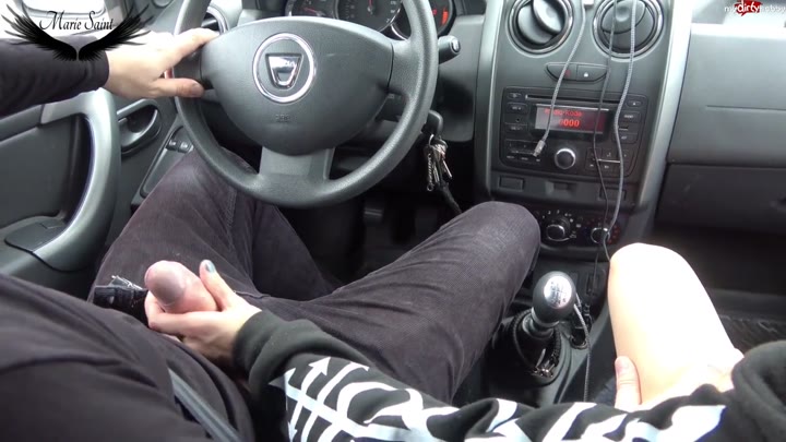 Marie-Saint – Daumen Raus – Schwanz Rein per Anhalter nach Berlin – Creampie Public