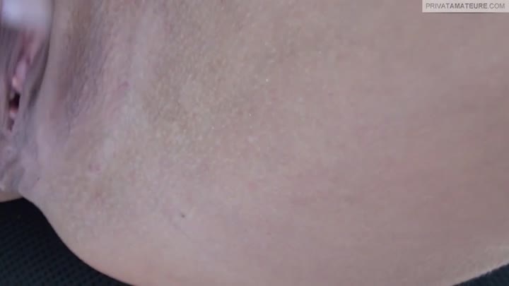 FickenBitte – Spermageile Büronutte bringt dich zum spritzen