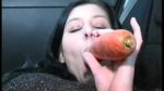 Jessika – Mohruebe im Auto gefickt