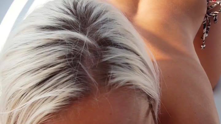 LilliVanilli – Boots-Fick am Gardasee ungeschminkt