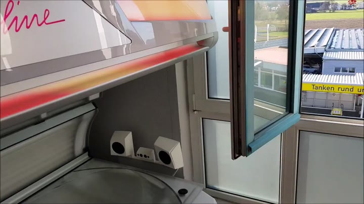 LilliVanilli – Mein Trainer fickt mich im Studio – Public pur