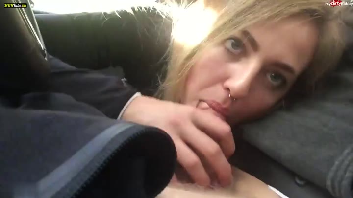 xxxcouple89x99xxx – Sie Blaest mir waehrend der Fahrt den Schwanz bis ich abspritze