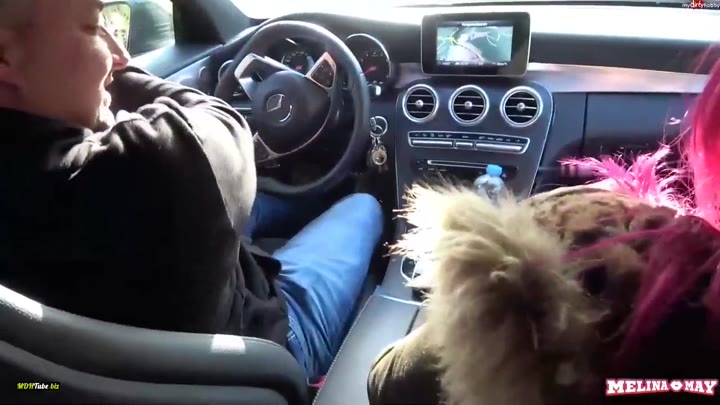 Melina-May – Mein erstes Mal als Hobby-Bahnhofs-Hure – Asozial verarscht worden – Extrem public