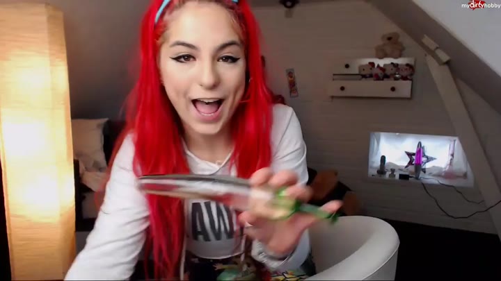 JennyStyle – Schwanz raus Sperma her