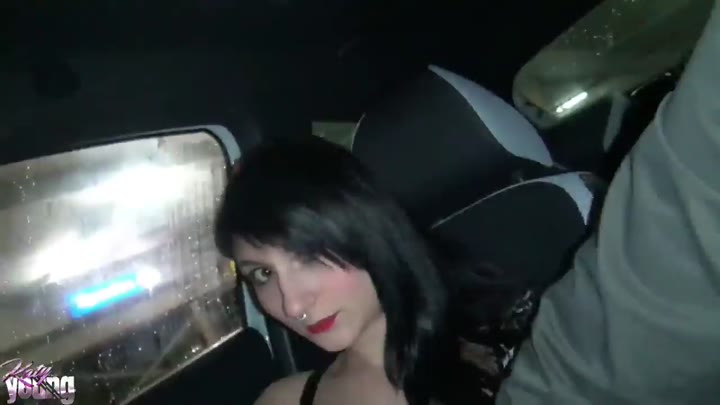 katy-young – Schockerlebnis – Per Anhalter in die Sexfalle