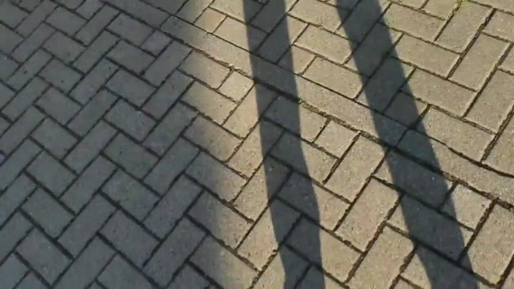 Lessia-Mia – Ekelklo – Nein Danke – Da piss ich mir lieber in meine Jeans