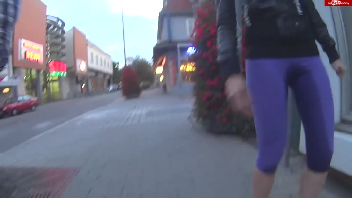 MISSMIA – Public Pisswalk – Jetzt erst recht