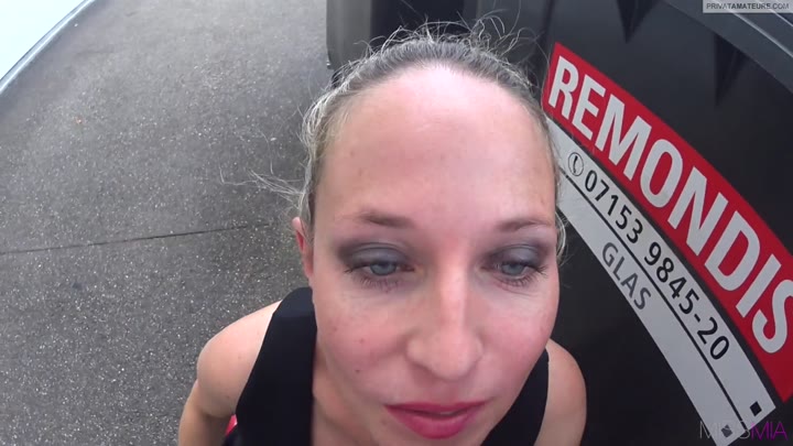 MISSMIA – Spermawalk