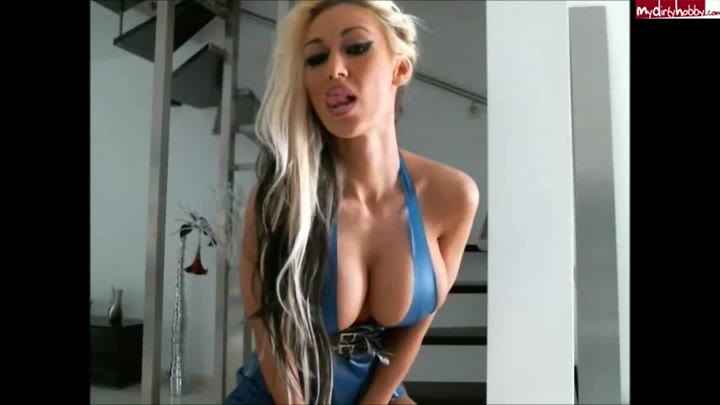 Aileen-Taylor – Geil im Mini Latexkleid mit NS Uberraschung