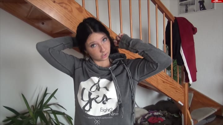 CaroCream – Hausmeister Inflagranti erwischt