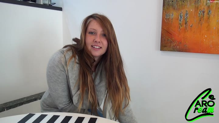 CaroCream – In Ihrem Ehebett den Ehemann gefickt – Leckerer FremdgehFacial