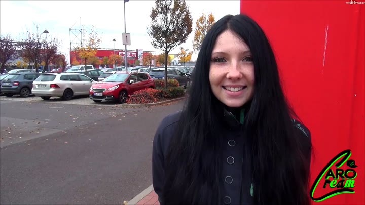 CaroCream – So einer Schwanzgeilen Schlampe darst du nicht trauen