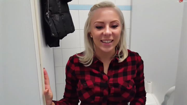 LilliVanilli – Public im Moebelhaus gefickt