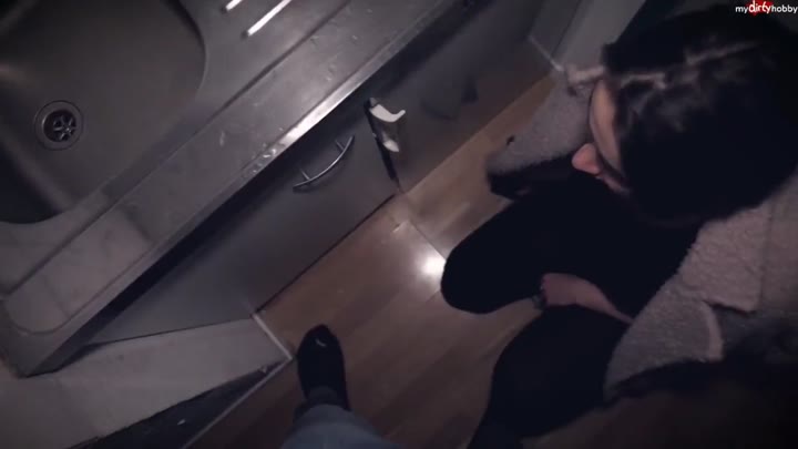 -Mandala- – Couch Surferin Bleibt Laenger