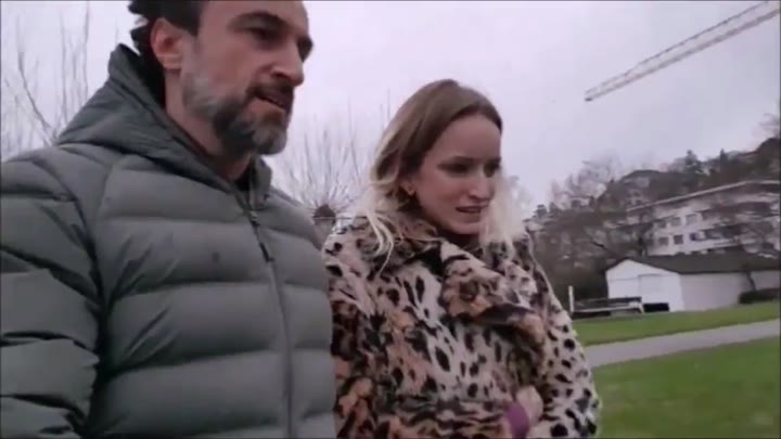 Miriam20 – Public – Oeffentlich geknallt in Zuerich am Zuerichsee neben der Strasse 2