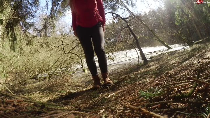 Sarah Secret – Ich musste einfach so dringend – Mein Erstes NS-Video UNCUT