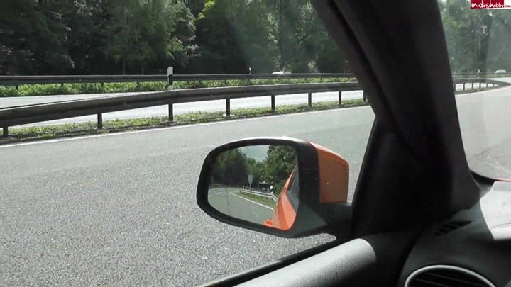 Sarahlicious – Public – Mitten an der Autobahn A4 geblasen
