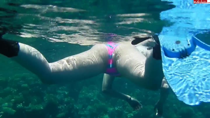 sexy-engel – Fotzen und Nippelflashing unter Wasser