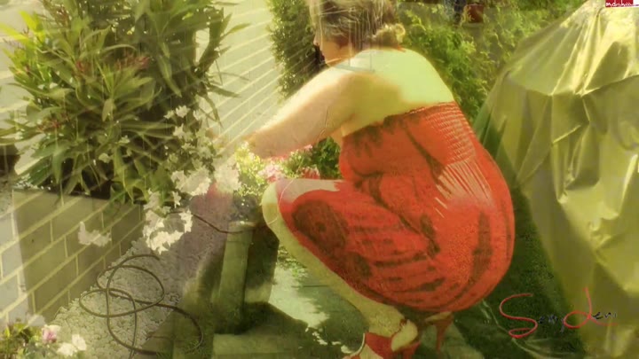 Sexy-Leni – Den Gaertner schnell mal abgemolken