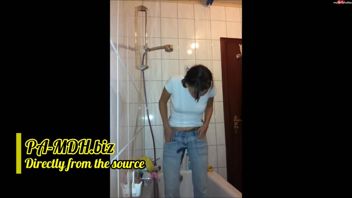 SexyDini – In die Jeans gepisst – Dein NS Video von mir