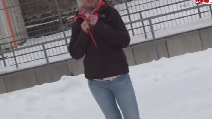 sexyJoleen – Wer hilft mir beim Eier suchen