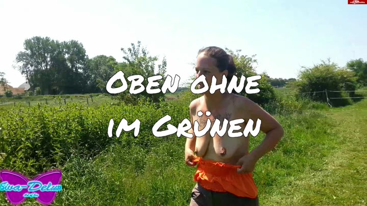 Siva-Deluxe – Oben ohne im Gruenen